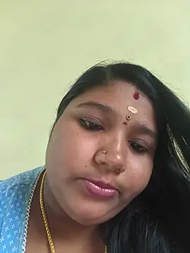 meenaqueen Live Chatraum
