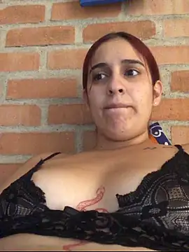 Sweet-Zoey Adlı Modelin Canlı Sohbet Odası