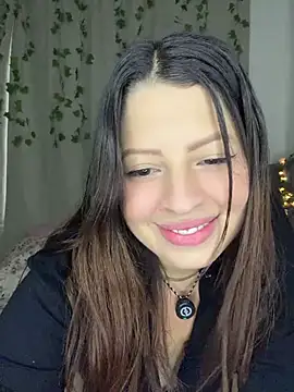 Sala de chat ao vivo de Kitty_vibes