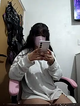 חדר צ'אט בשידור חי של Mia_foxxi