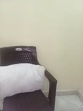 Phòng Chat Trực Tiếp Divya99k