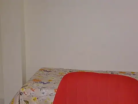 hii-tanisa Adlı Modelin Canlı Sohbet Odası