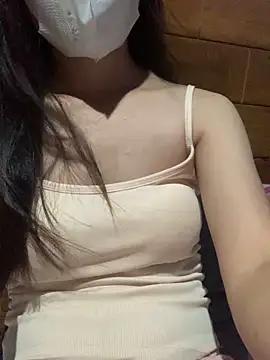 LanAnh00 Adlı Modelin Canlı Sohbet Odası