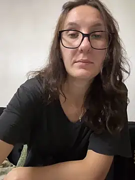 Živá chatovací místnost PregnantEmilia