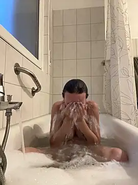 PregnantEmilia Cameră chat live