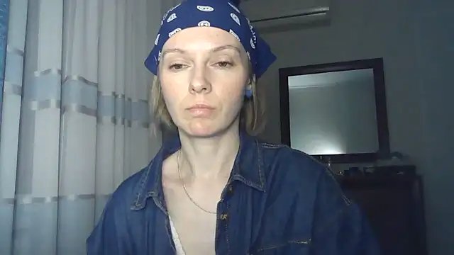 AdelleLovee_ live-chat rom