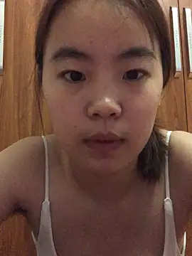 YiYi5520n Live chat-huone