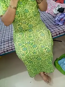 Chat soba uživo modela Anushka_tamil_kannada