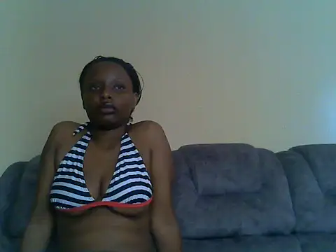 lilpretty16's Live Chat Room