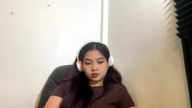 LupitaMenk Live chatroom