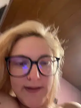 Viviluu_Offiziell Live chatroom