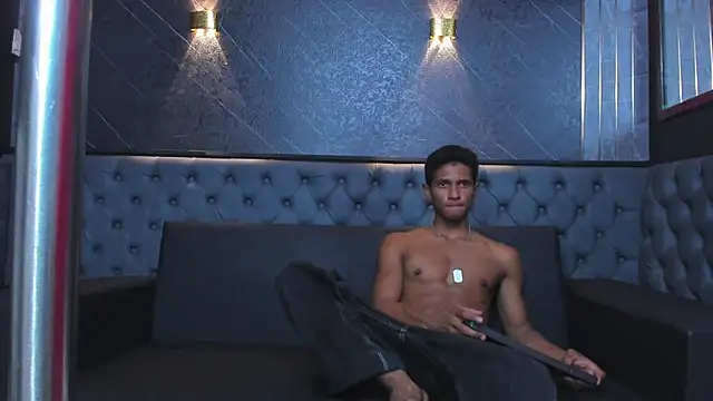 Yoel_Blessed Show in webcam