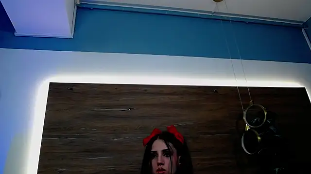 חדר צ'אט בשידור חי של SiaWhite