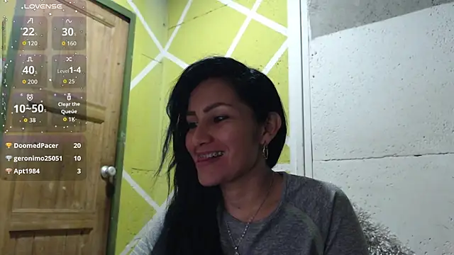 Nicolsweet_ Adlı Modelin Canlı Sohbet Odası