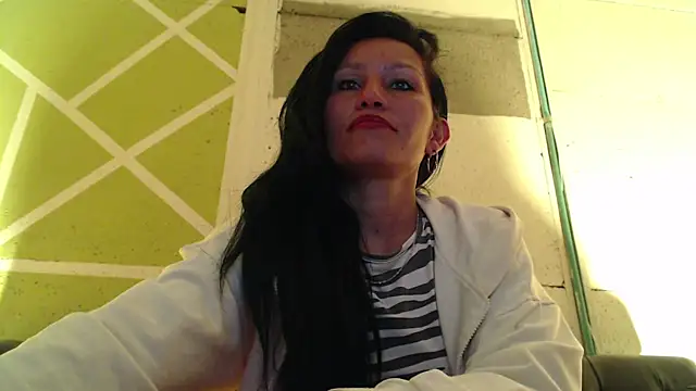 Chat soba uživo modela Nicolsweet_