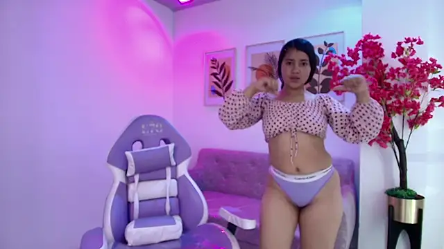 Diamond_luna's Live Chat Room