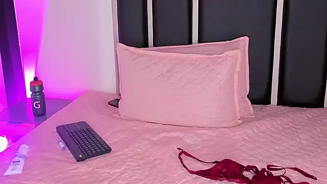 Miaa_Foxx03 Live Chatraum