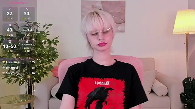 LauraDiazz чат на живо
