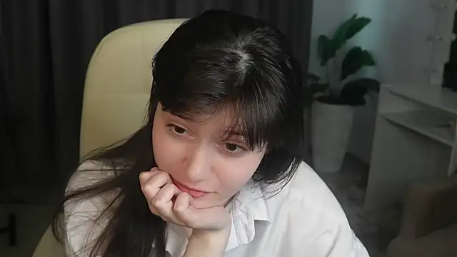 Živá chatovací místnost LeliaFujimoto