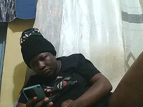 Ebony_creamie Adlı Modelin Canlı Sohbet Odası