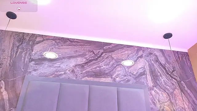 חדר צ'אט בשידור חי של EmiilyLovex