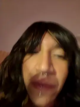 michellesalles' Live Chat Room