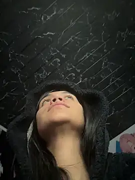 Nicolle_Quiintero 现场聊天室