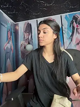 Nicolle_Quiintero's Live Chat Room