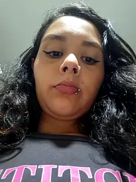 Miss_kittyX Adlı Modelin Canlı Sohbet Odası