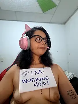 Miss_kittyX Adlı Modelin Canlı Sohbet Odası