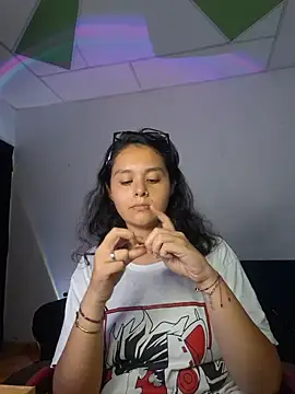 Pokój czatu na żywo – Miss_kittyX
