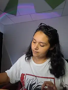 غرفة دردشة Miss_kittyX المباشرة