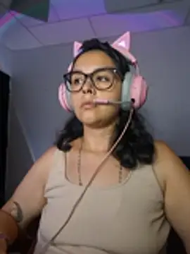 Chat soba uživo modela Miss_kittyX