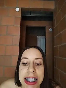 Abycooper_ Adlı Modelin Canlı Sohbet Odası