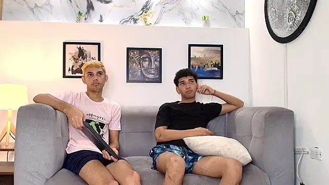 Živá kamerová sex show BLONDON_BOYS1