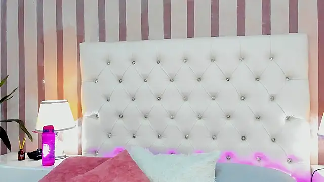 Tiffanny_Gomez Live chatroom