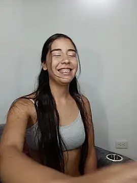 Živá chatovací místnost Danna_Petite88