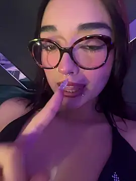 Živá chatovací místnost star_xmoonx