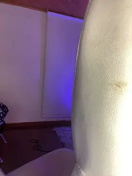 Онлайн чат Zaira_pink