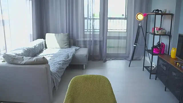 ValenciaFuller чат на живо