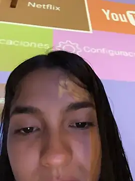 Sala de chat en directo de mia_honeyy_