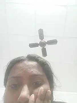 Chatroom en direct de jaanvisharmaaa