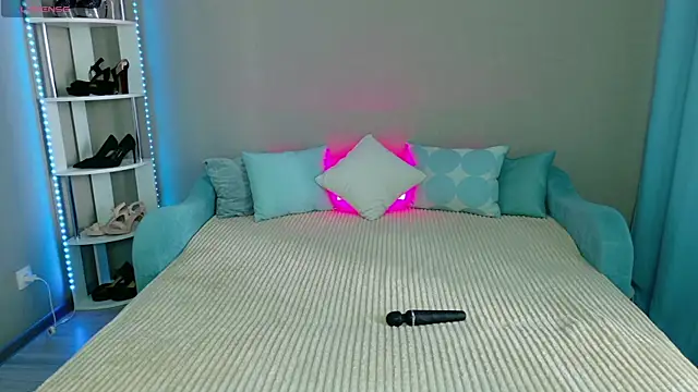 Redhead_Vixen__ Cameră chat live
