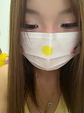 QIQI-QIQI-01's Live Chat Room