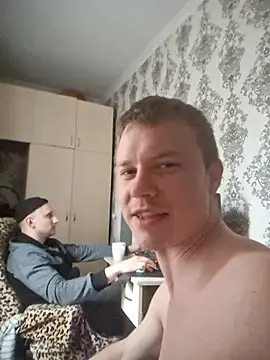 Seks show uživo modela prochater123 na kameri