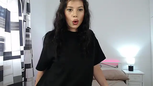 Student_Zebra20 Adlı Modelin Canlı Sohbet Odası