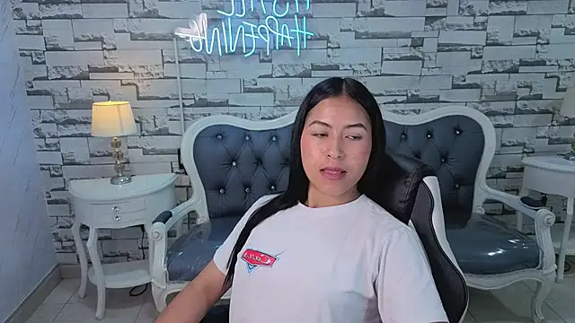 lia_x_a's Live Chat Room
