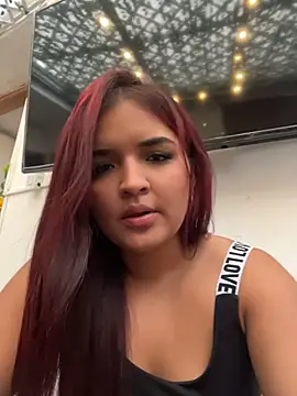 غرفة دردشة CrystalCarrington المباشرة