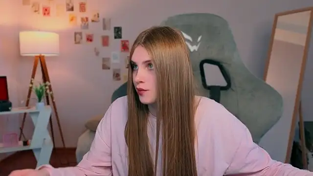 Živá chatovací místnost yourbeautyarya