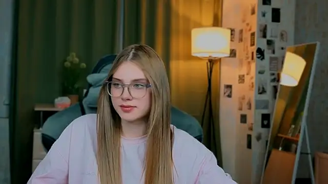 Živá chatovací místnost yourbeautyarya